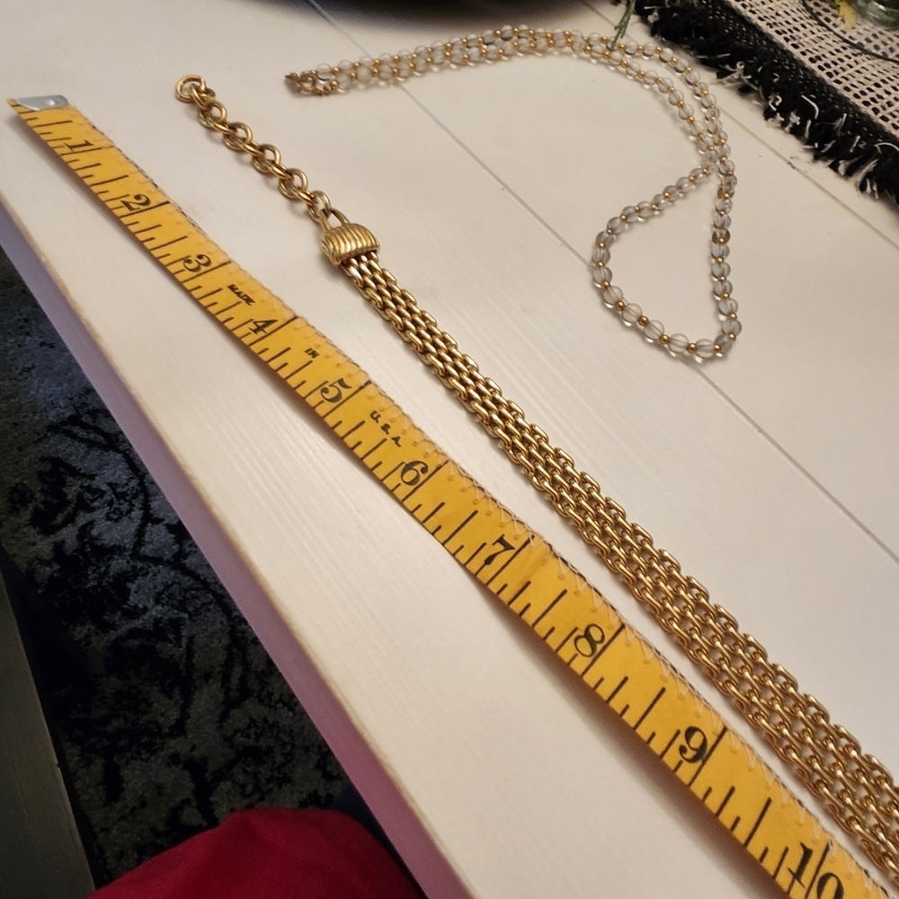 Monet Signed Goldtone Ladies Chain Necklace - Picture 4 of 6